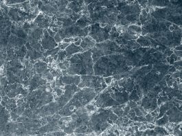 Arredi bagno con polvere di marmo: i vantaggi e le caratteristiche del marmo sintetico