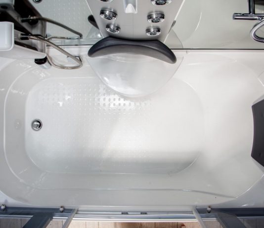 Materiali dei box doccia idromassaggio: quali sono i migliori e perché si utilizzano