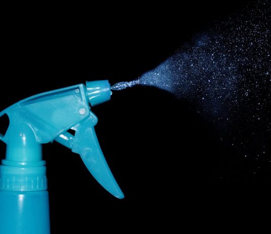 Le guarnizioni della doccia sono annerite: come farle tornare nuove